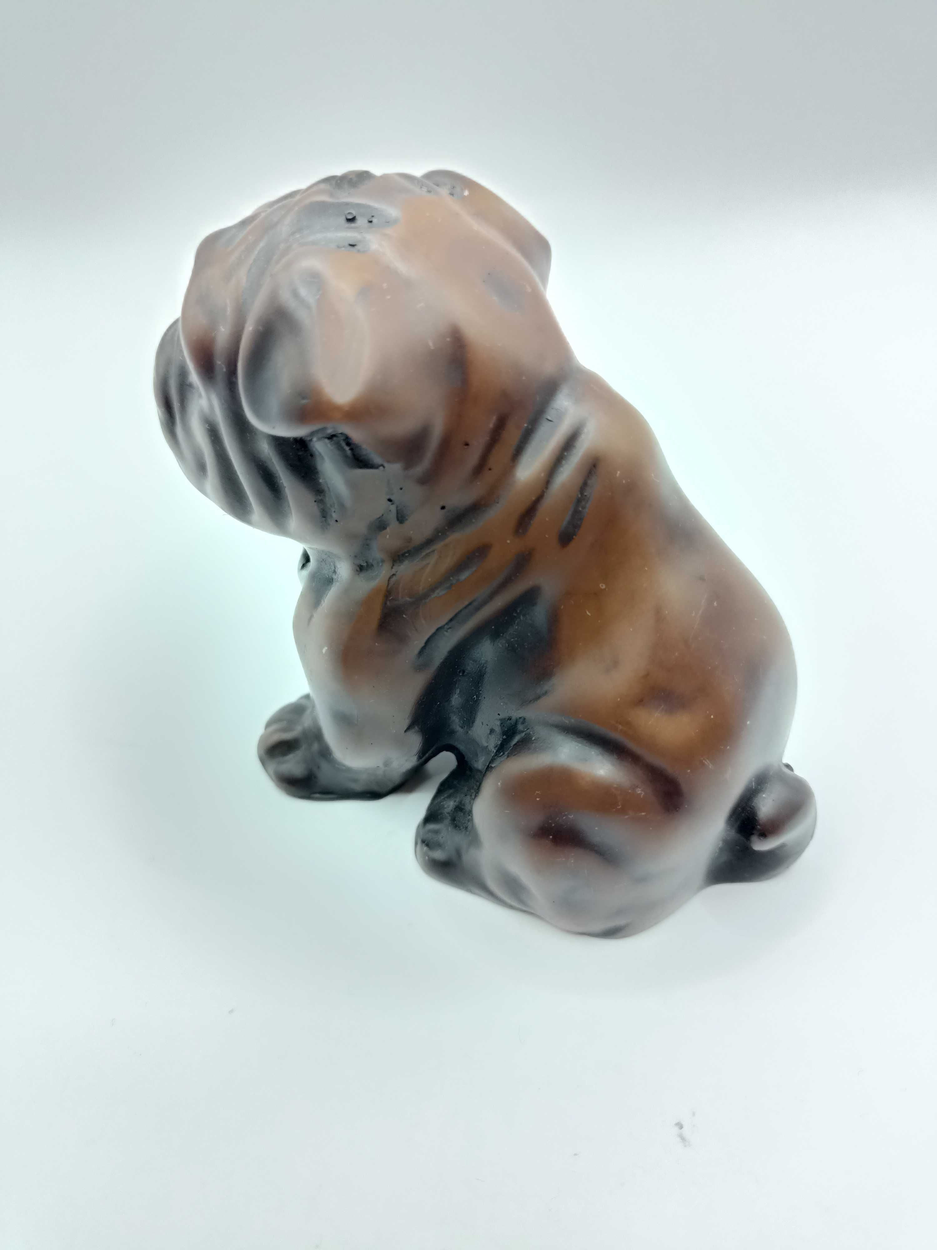 Figurka pies buldog brązowy dość ciężki