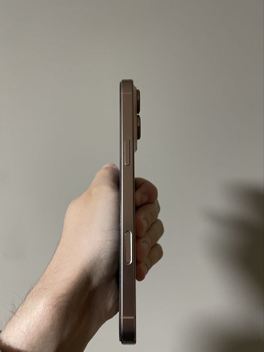 iPhone 16 Pro Max 256GB Desert Titanium • Neverlock • Фізична SIM