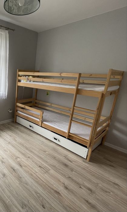 Łóżko pietrowe z szufladą, Interbeds