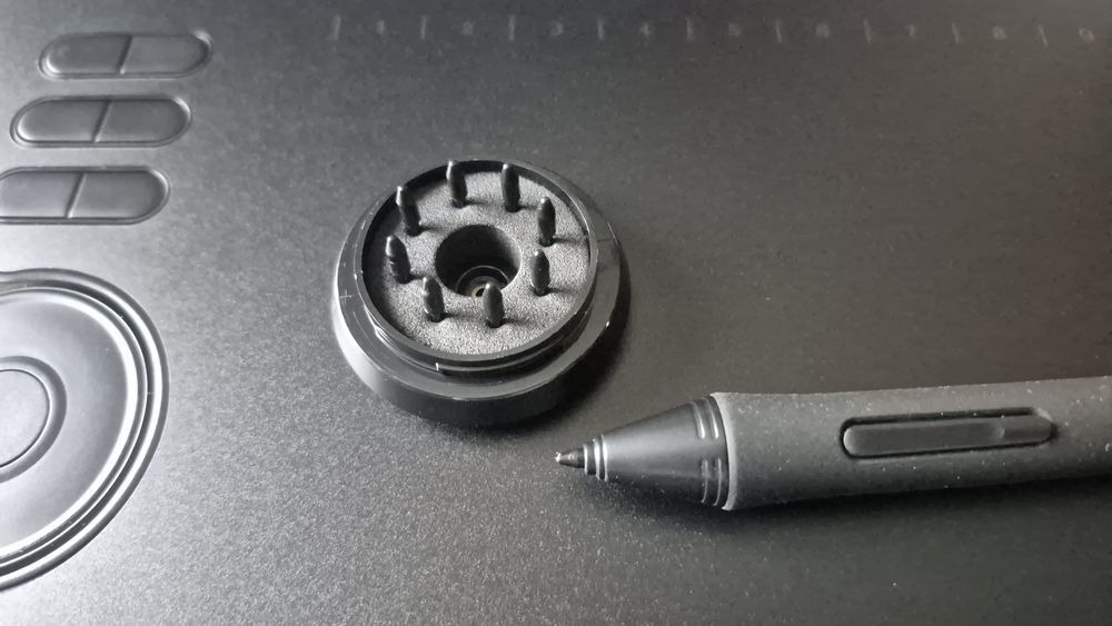 Tablet graficzny huion hs610