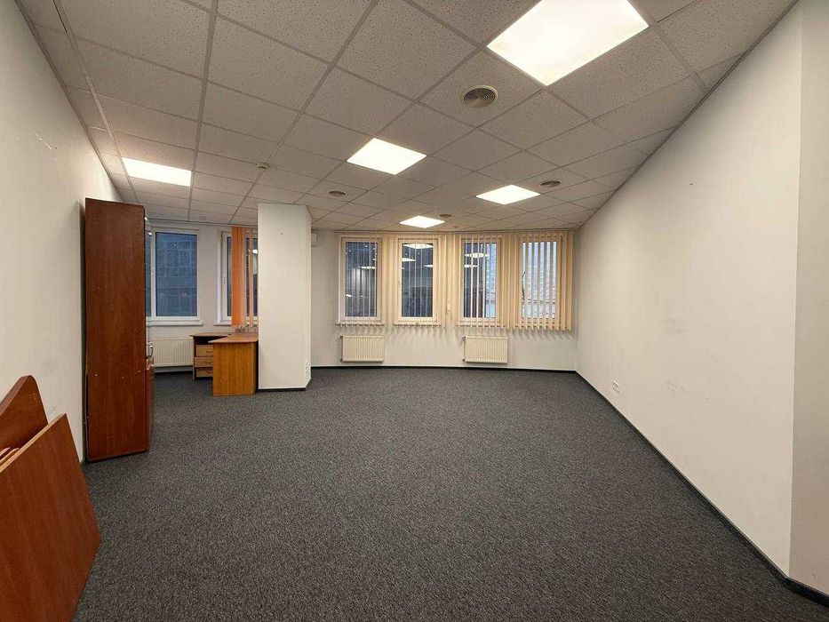 Е.Коновальця.Офіс 290м.6 кабінетів.Центр.Печерськ метро 3хв.БЕЗ%