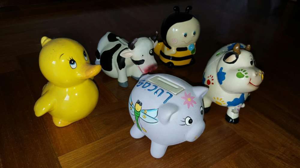 Mealheiros de animais em loiça