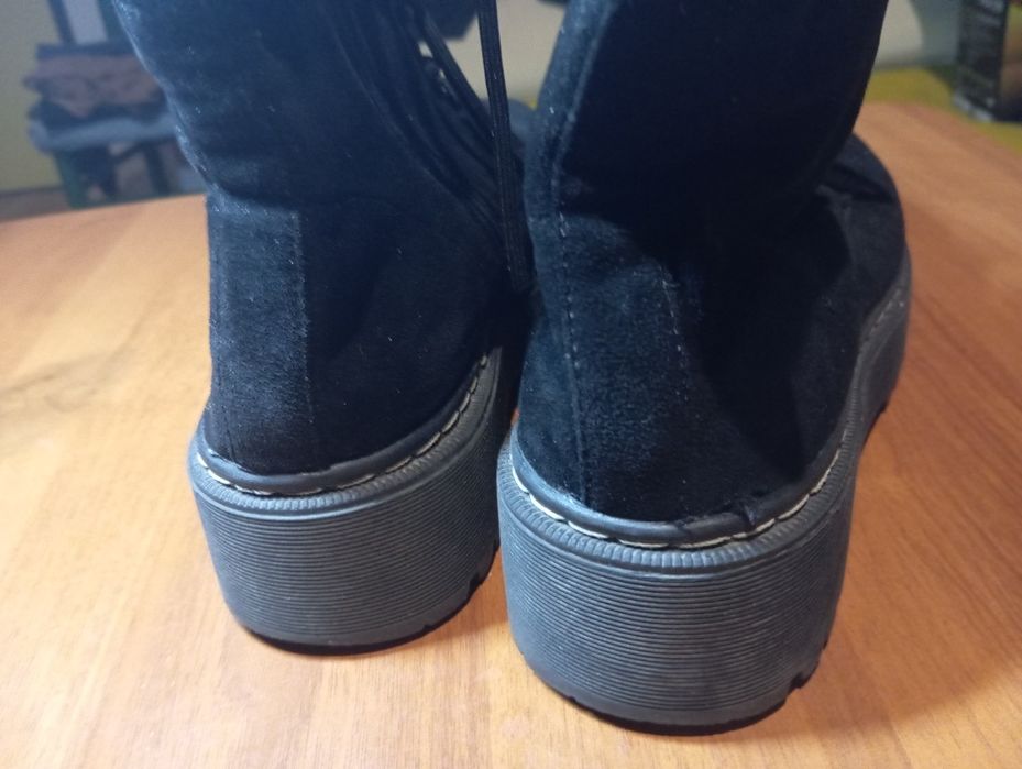 Botki czarne na koturnie Jenny Fairy Netto rozmiar 37