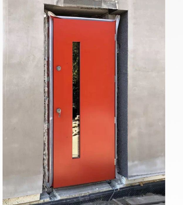 Montaż drzwi wewnętrzych/ zewnętrznych/cokoły