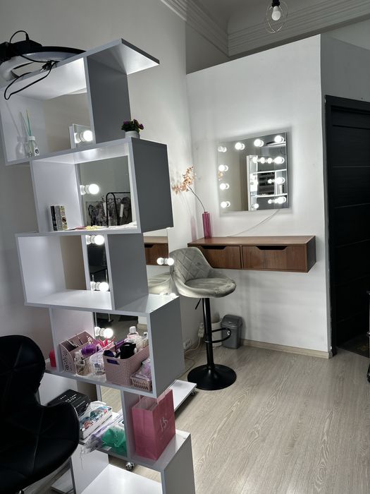 Аренда кушетки центр+слул бровиста бесплатно!