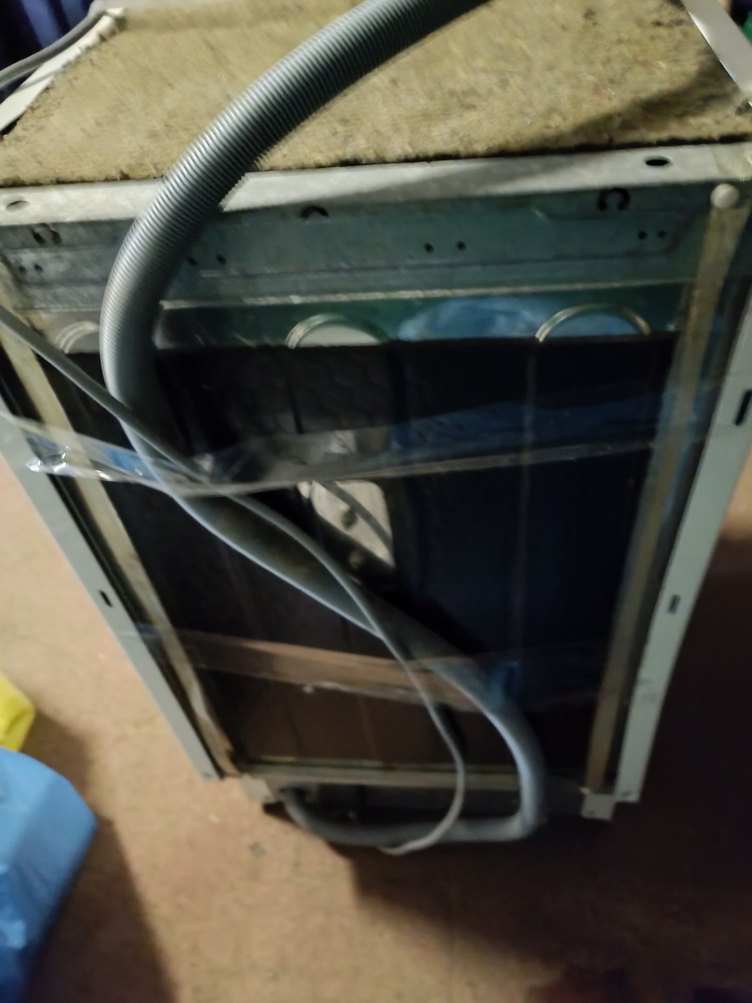 Продам посудомоїчну машину Electrolux