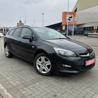 Продам Opel Astra Sports Tourer 1.7 CDTI 2013