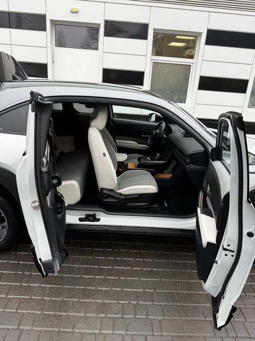 Mazda MX-30 2021 Електромобіль