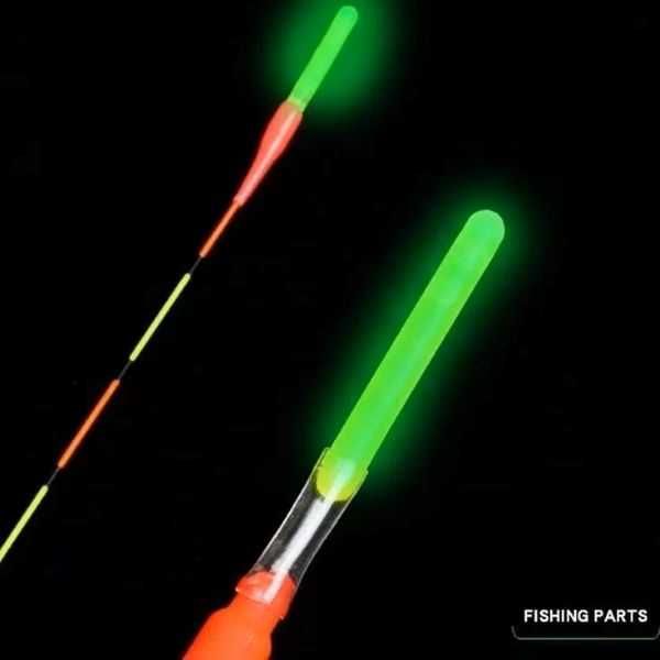 Akcesoria wędkarskie - Świetliki spławikowe.50 szt. 4mm. komplet.