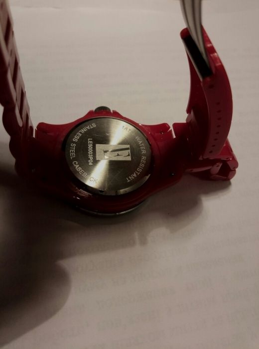 Часы кварцевые Elle