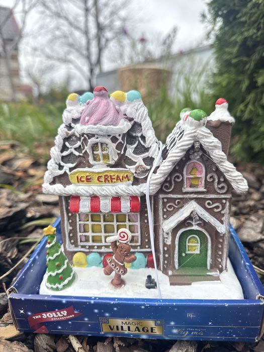 Новорічні прикраси та інсталяції!