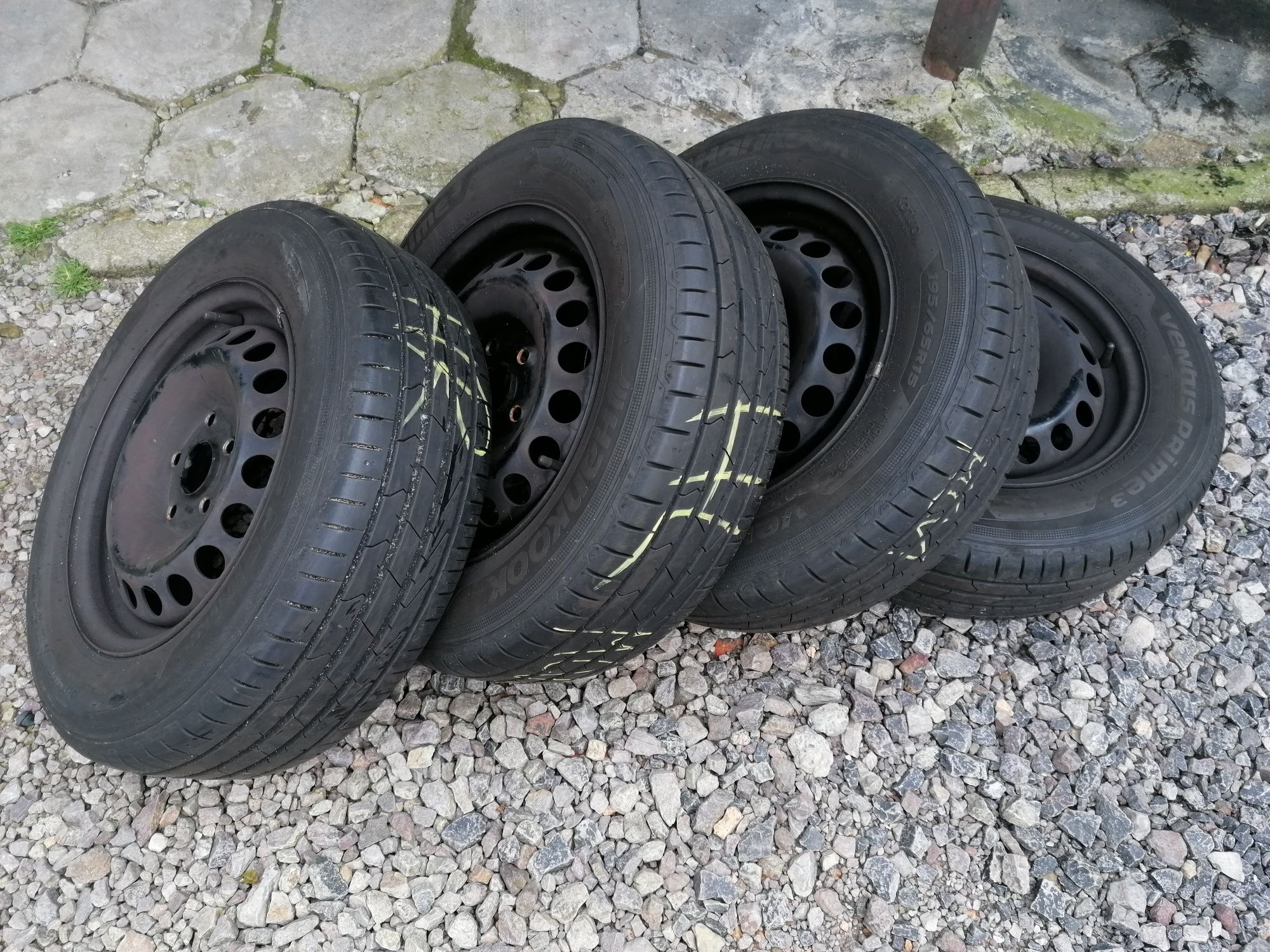 Felgi 5x112 z oponami 196/65/15 Volkswagen Skoda Seat