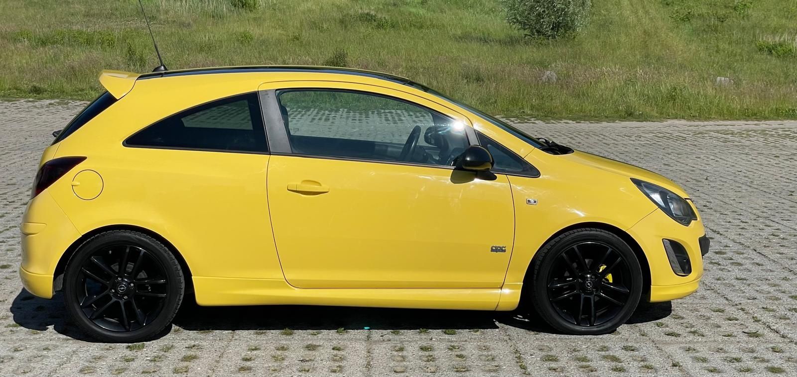 Opel corsa 1.2 OPC line