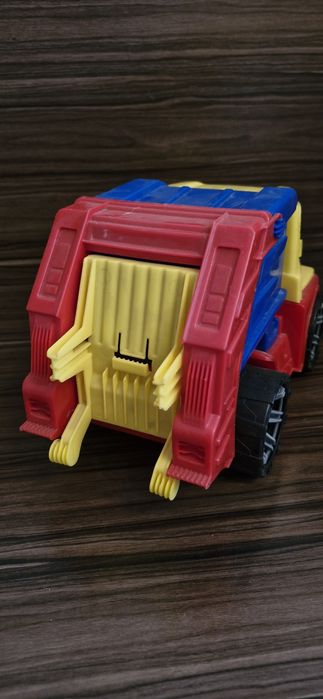 Великі дитячі машинки