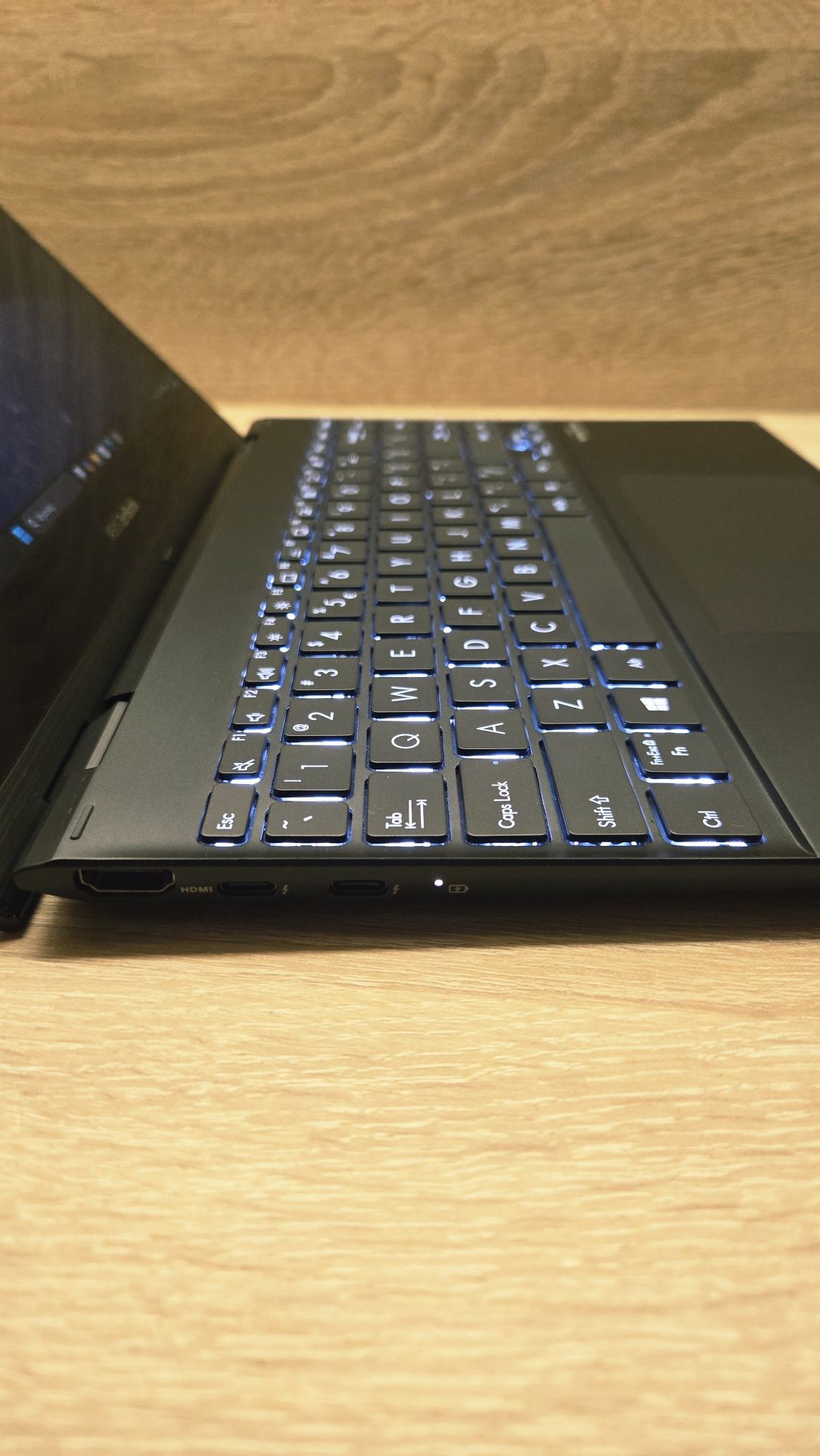 Laptop Asus Zenbook Flip Dotykowy  i5-1035G4 16GB DDR4 512GB SSD Win11