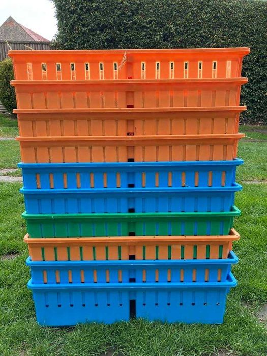 Skrzynki do transportu drobiu, piskląt