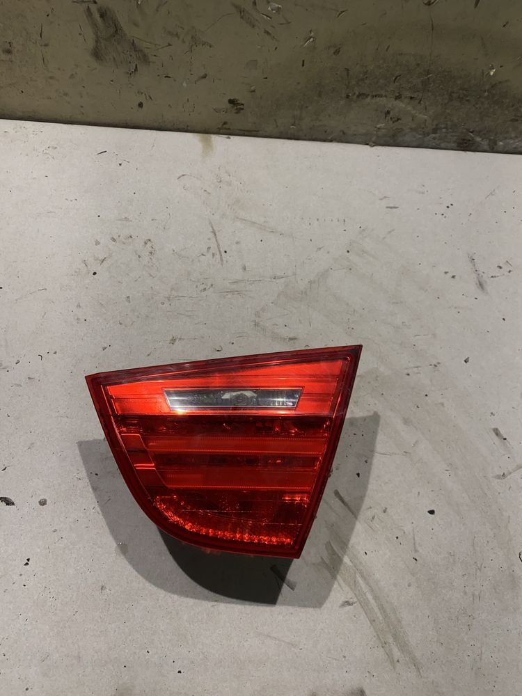 Lampa prawy tył prawa tylna w klape Bmw e90 lift lci