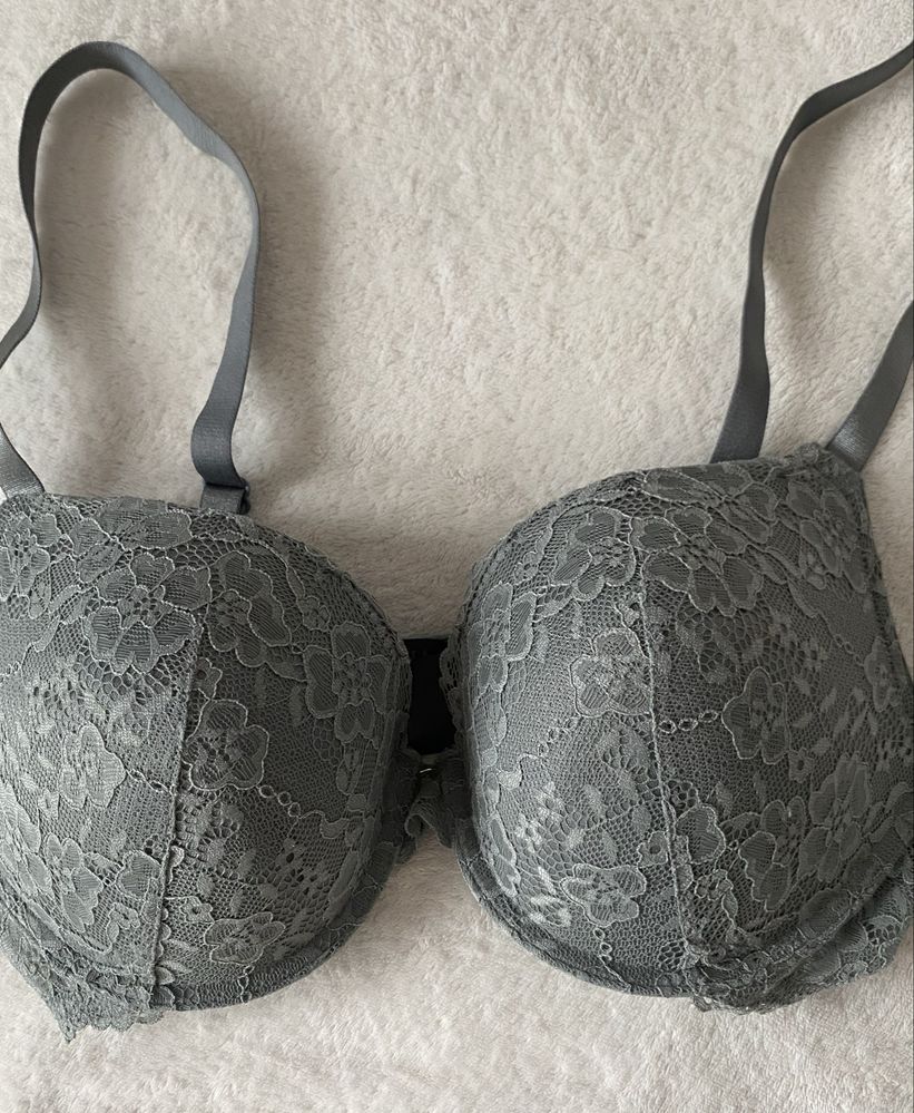 H&M  biustonosz push-up 85C