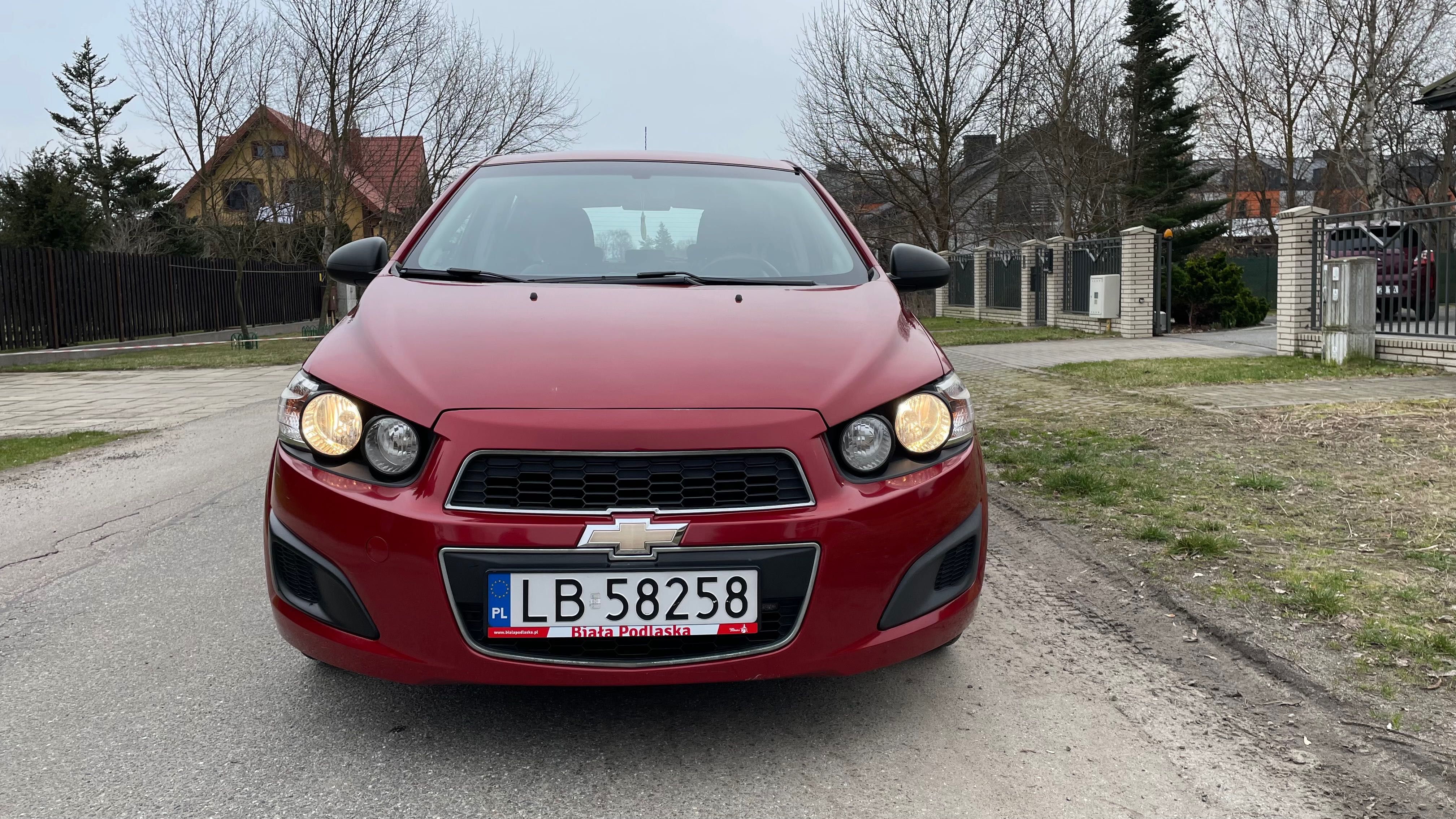 * Chevrolet Aveo *