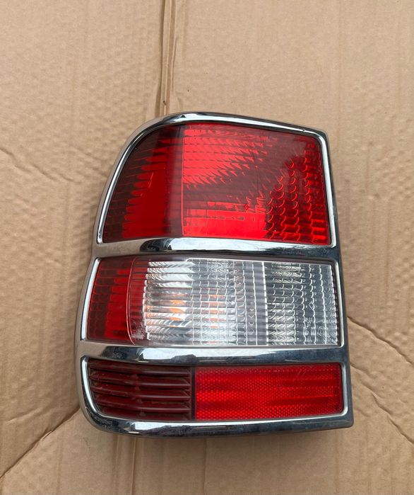 Lampa Pajero Pinin lewy tył lewa Pini tylna