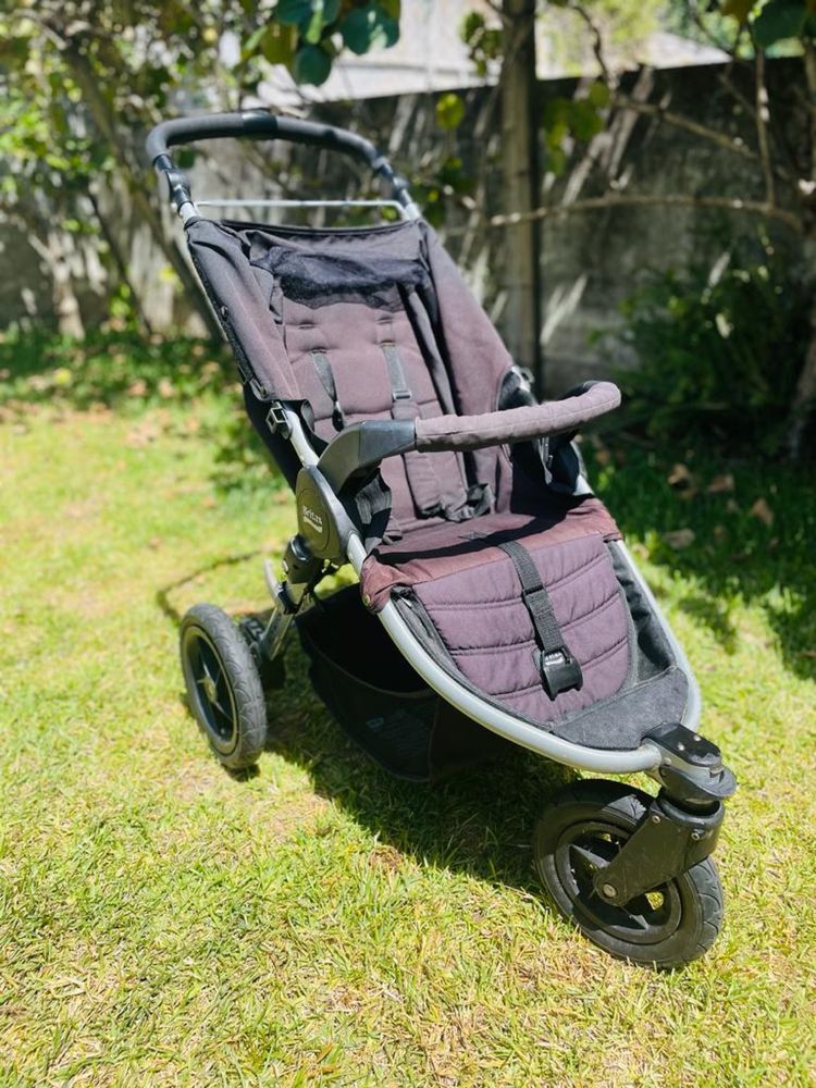 Carrinho Britax Römer com OVO e ISOFIX