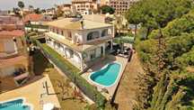 Espaçosa moradia de 311,0 m² em Vilamoura com 5 quartos, 4 casas de ba