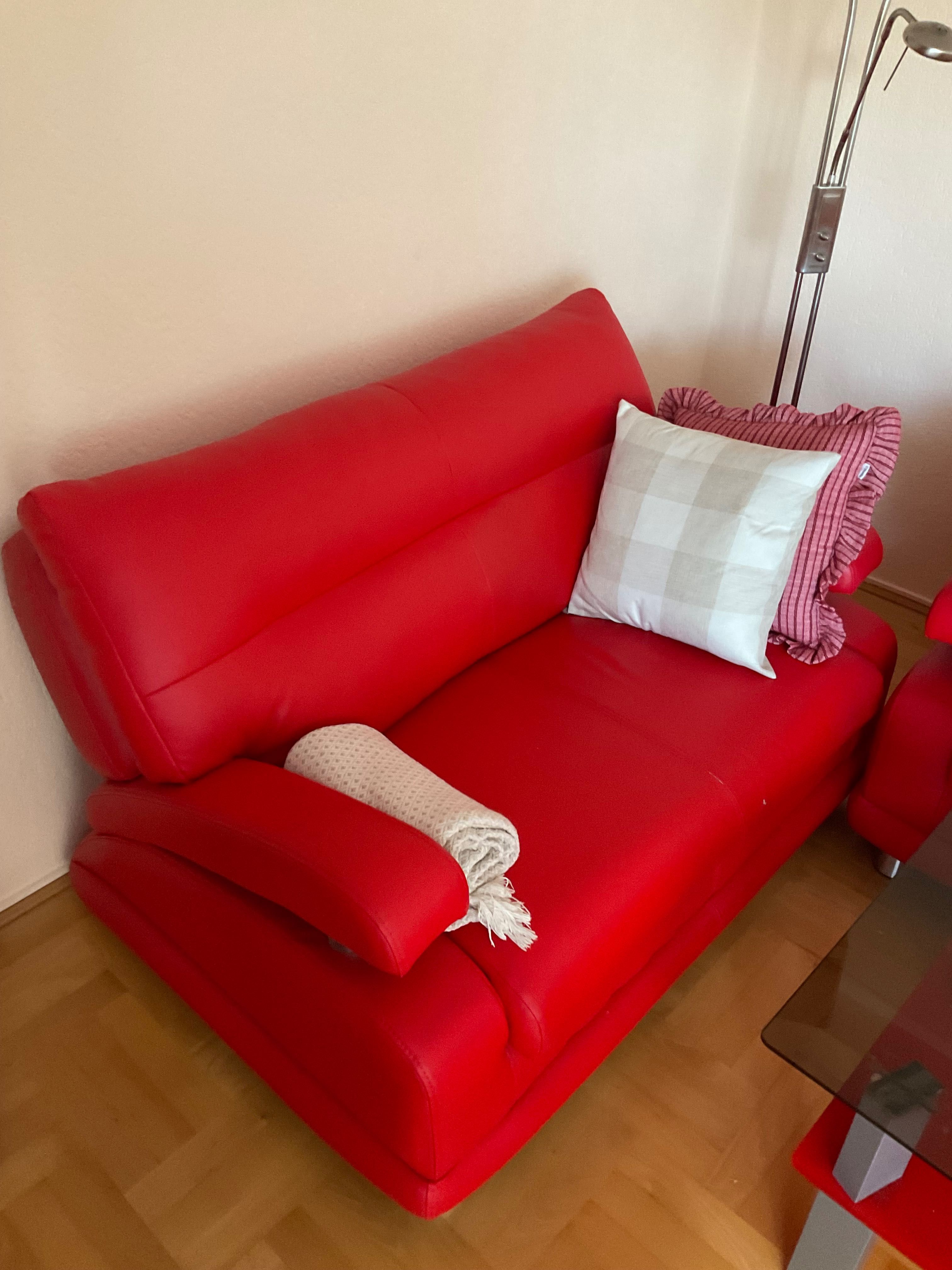 Sprzedam sofę dwuosobową, trzyosobową oraz fotel z ekoskóry do salonu,