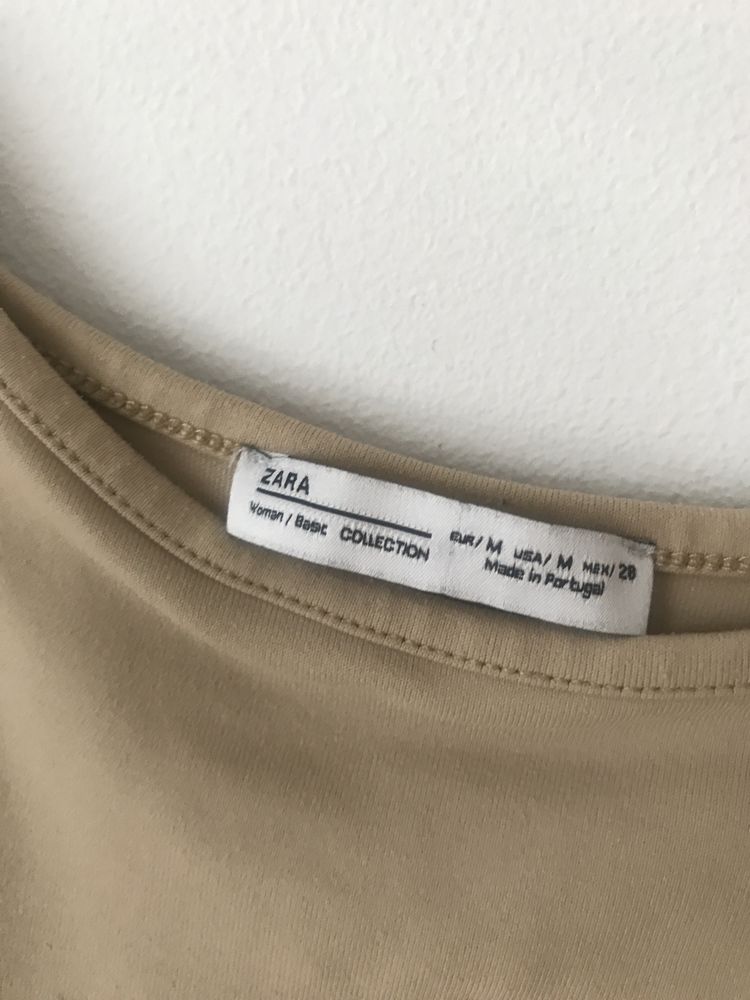 Beżowy klasyczny top na ramiączkach, dopasowana koszulka Zara