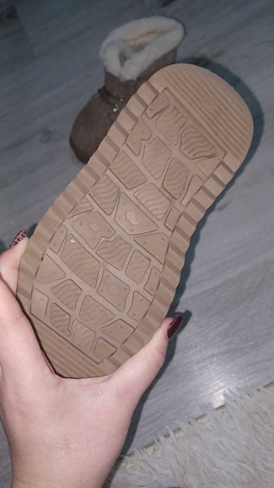 Зимові  уггі  на дівчинку