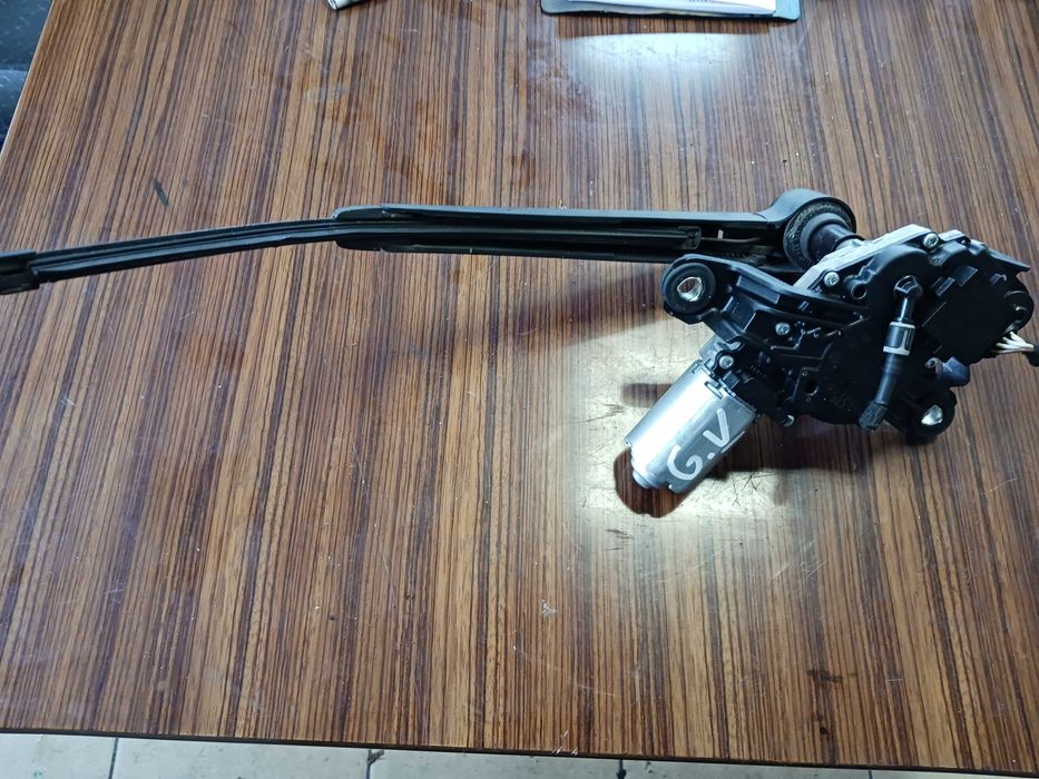 VW GOLF 5 mechanizm wycieraczki+pióro komplet tył
