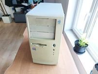 Stary komputer PC Celeron 600 MHz 32MB RAM (1999 r.)