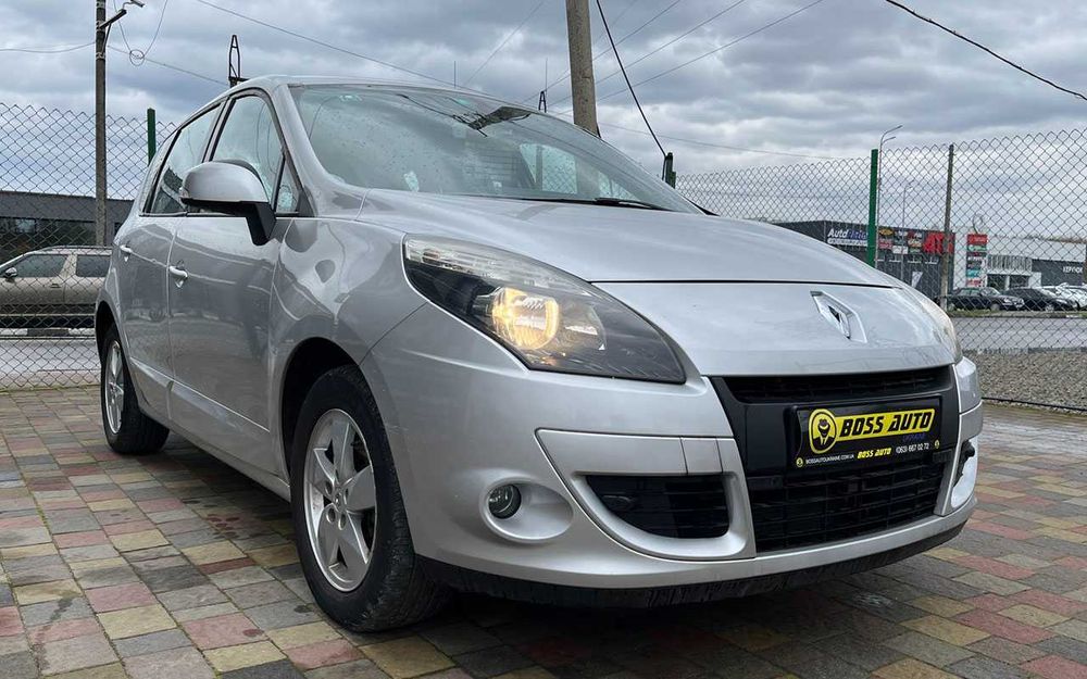 Renault Scenic 2011