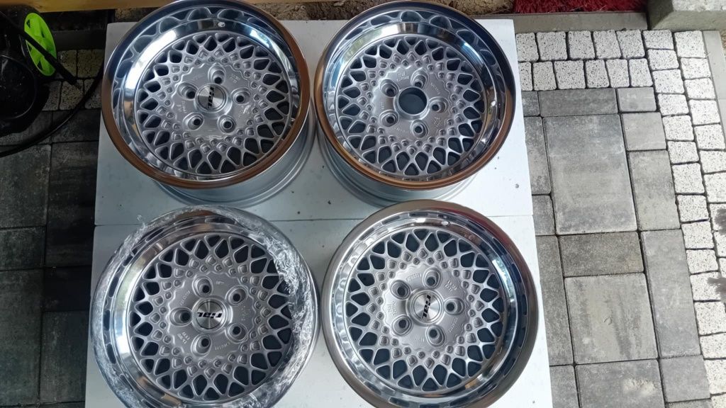 Komplet felg aluminiowych RIAL MESH