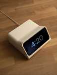 Stand Iphone 15 Pro Max com espaco para Magsafe.