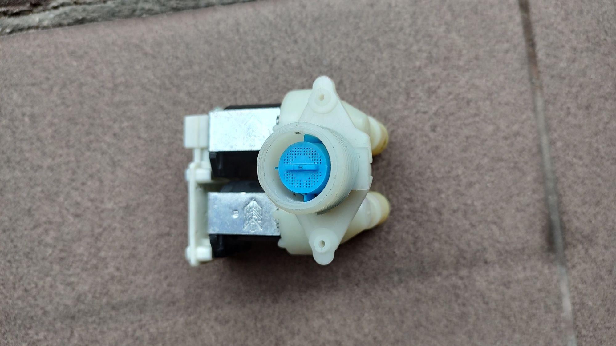 Elektrozawór do pralki Whirlpool AWO C 63201