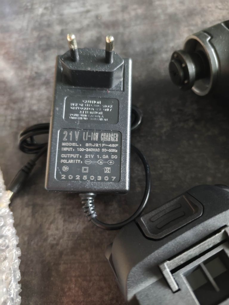 URZĄDZENIE Wielofunkcyjne multitoll 2x aku 3Ah