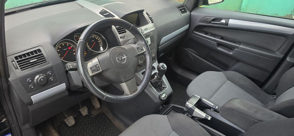 Opel Zafira B  2005r. 1.6 benzyna 7 osobowa
