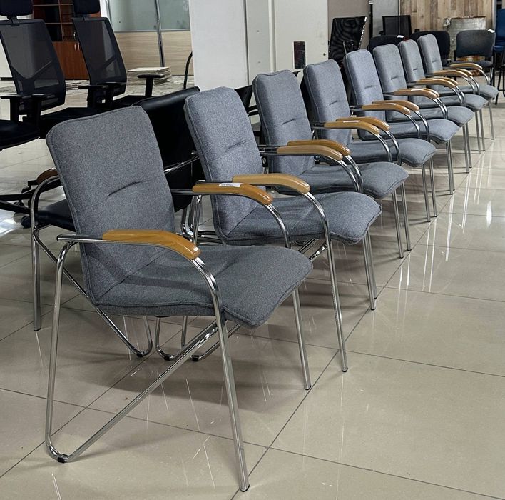 РОЗПРОДАЖ МЕБЛІВ ДЕШЕВО, крісла, столи, тумби, комоди, стелажі стільці