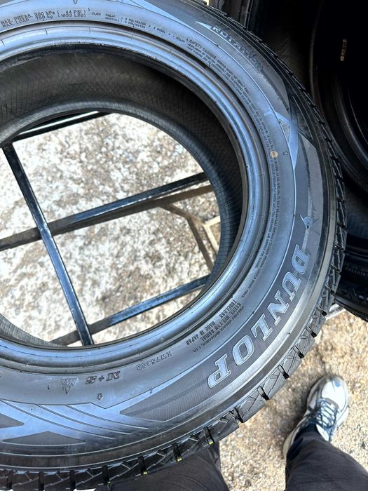 Шины БУ 215 65 R 16 Dunlop Winteraxx SJ8 Резина зима Япония