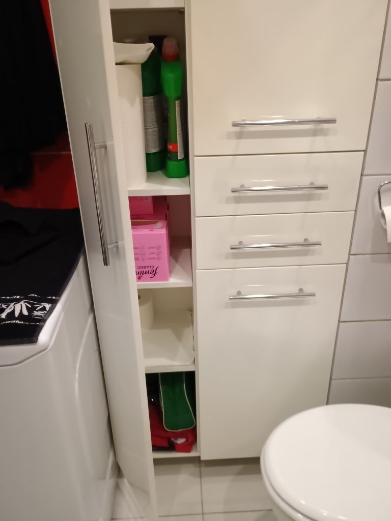 Sprzedam szafkę łazienkową