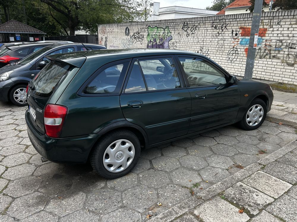 Mazda 323F automat, 120000km przebiegu 14 lat w jednej rodzinie
