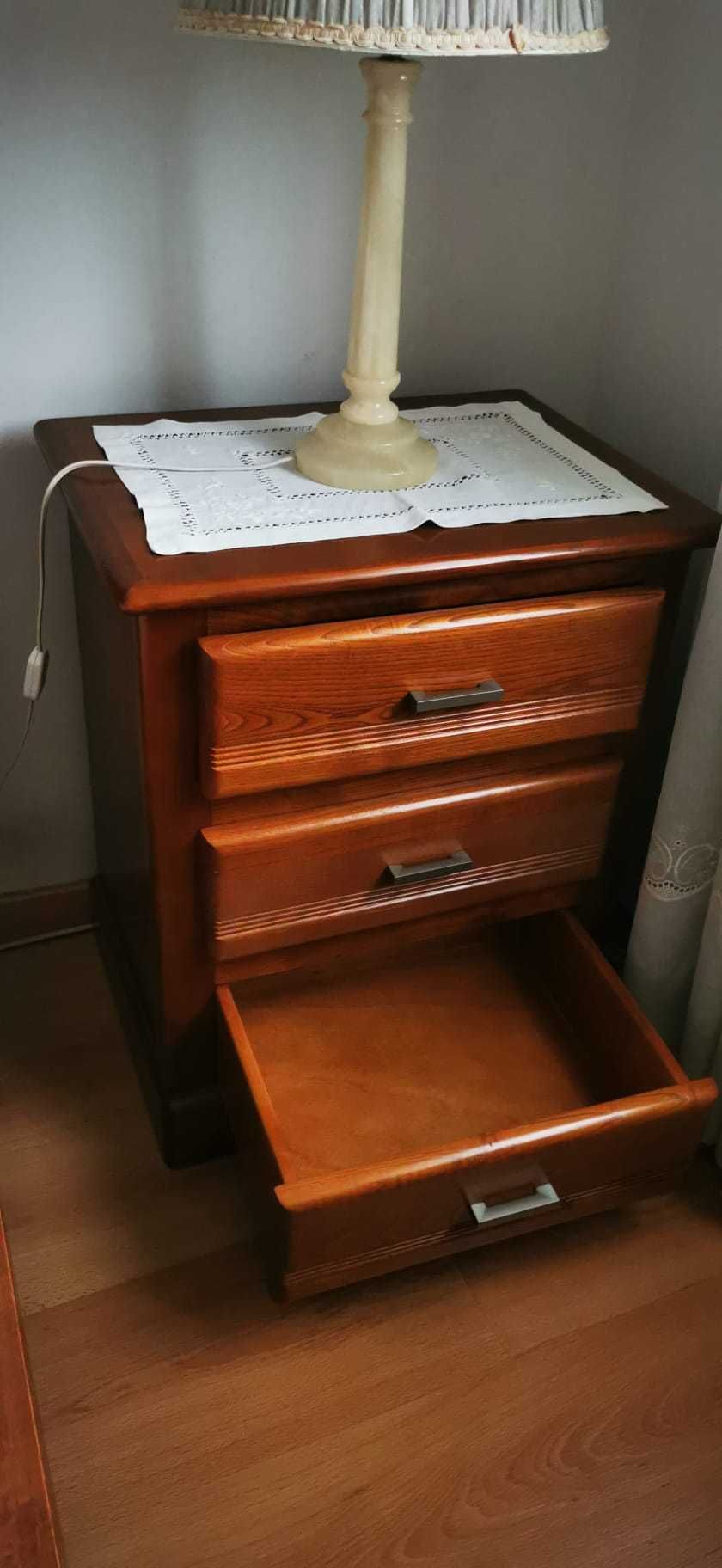 Quarto de Casal em Cerejeira Como Novo