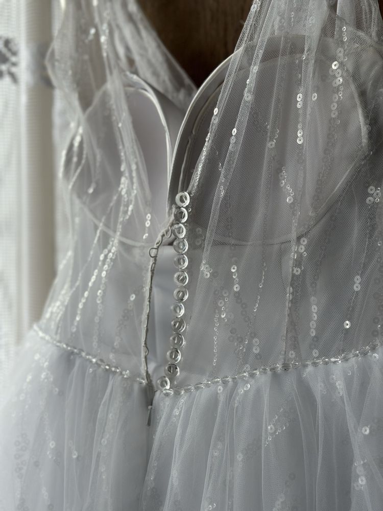 Suknia ślubna biała rozmiar M na 168cm