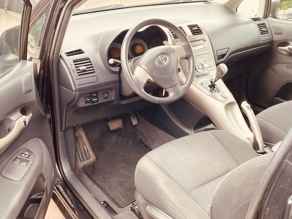 toyota auris 2007 poj 1,6 przeb 137tyś AUTOMAT zadbany