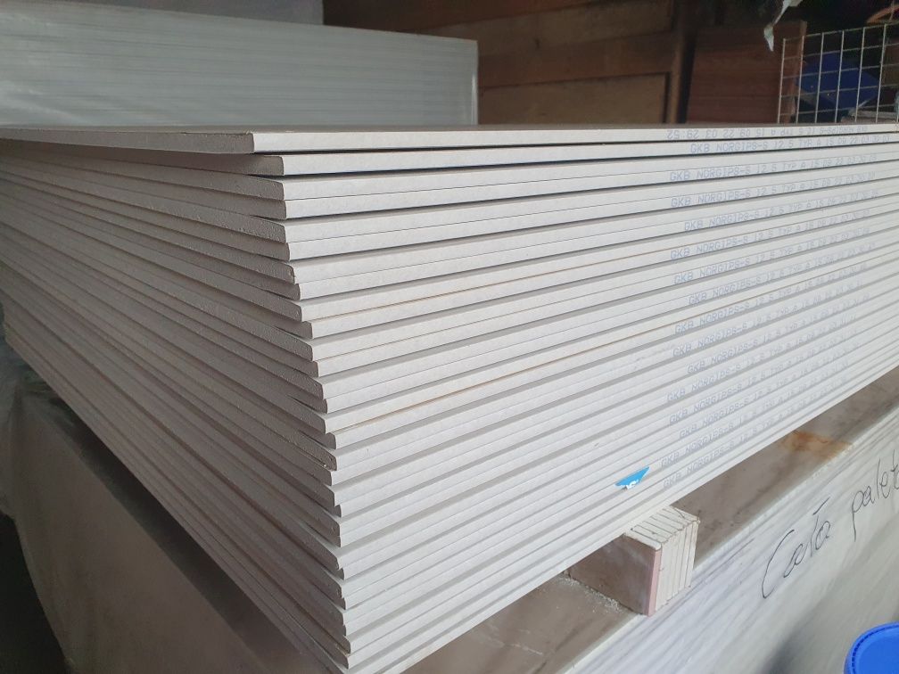 Płyta g-k  32,80 zł/szt , 1200x2600 RIGIPS,KNAUF