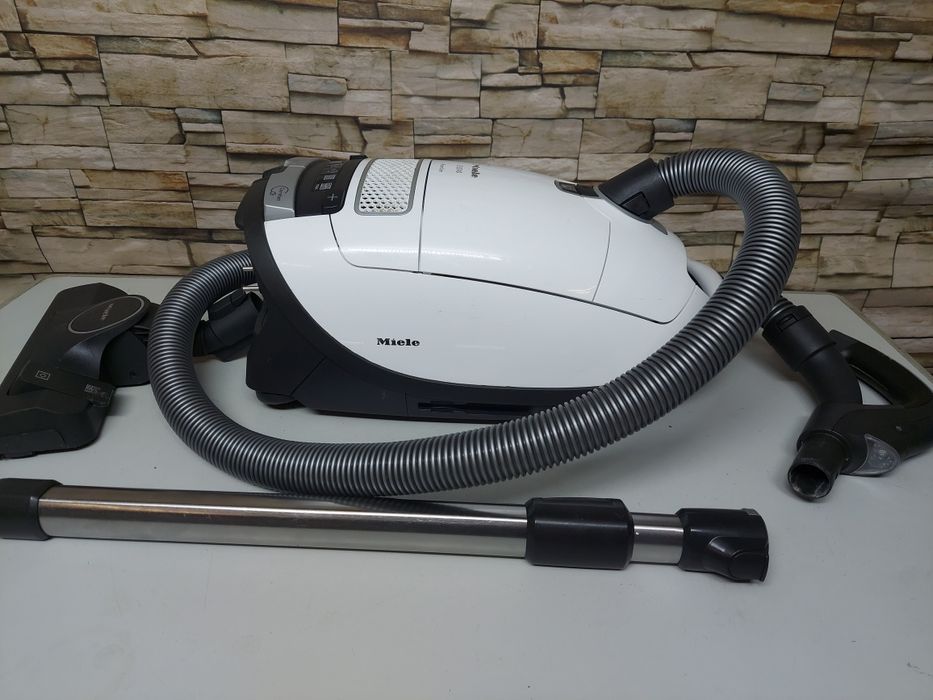 Odkuracz miele s 8340