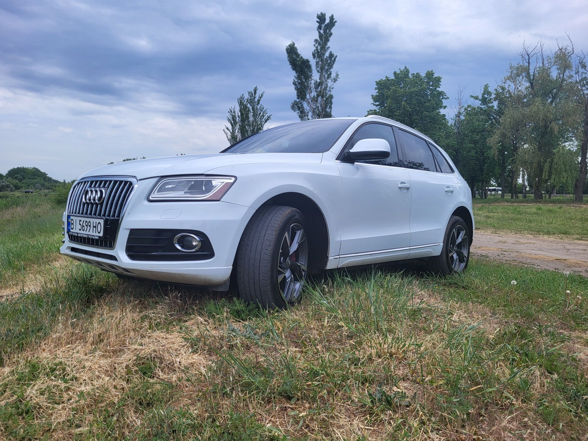 Продам Audi Q5 2014