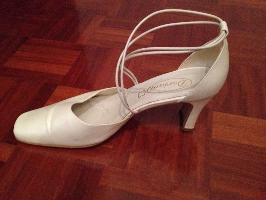Sapatos noiva n. 39 (oferta de cestinho alianças)