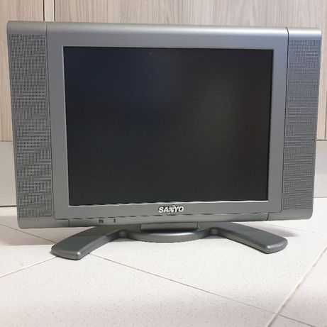 TV/monitor Sanyo LCD 15" analógico 4:3 c/ som estéreo