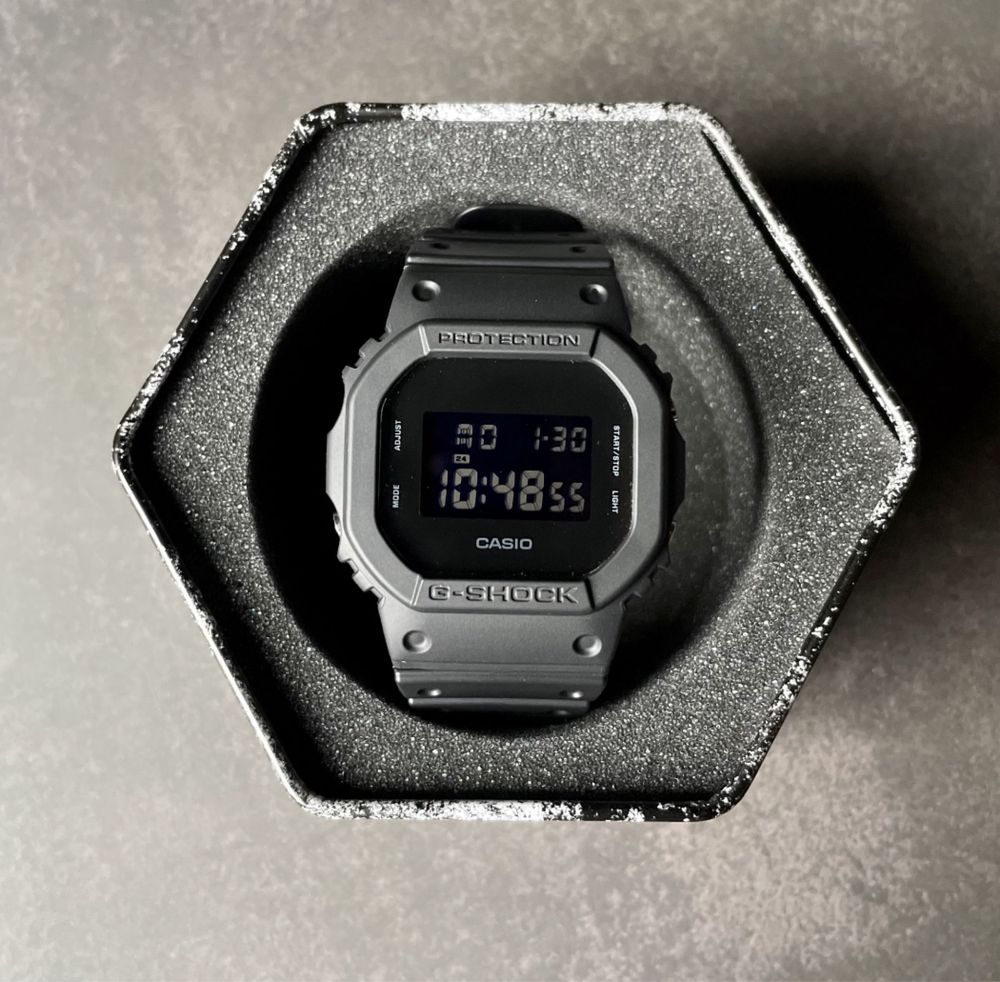 Годинник Casio G-Shock DW-5600BB